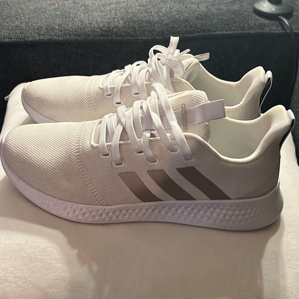 Cream Adidas women’s cloud foam Super women’s 10, worn once
